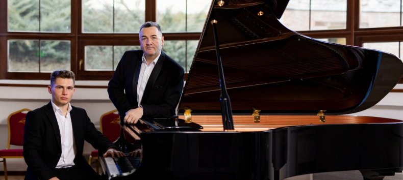 De Roemeense pianisten Eduard Gheorghiță en Remus Henning, © Remus Henning