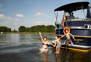 Zabawa dla całej rodziny w "pływającym mieszkaniu wakacyjnym", © Müritz Yacht Management