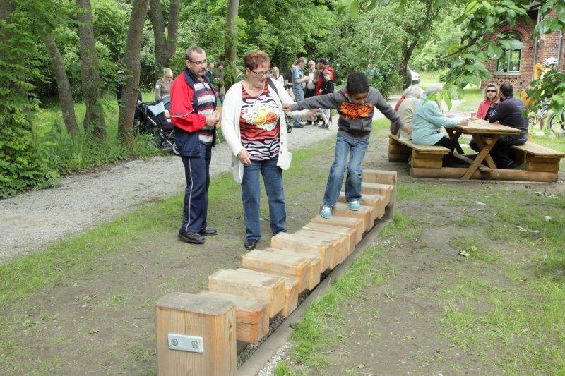 Verschillende stations in de buitenruimtes maken sportieve activiteiten in de natuur mogelijk, © K.Pauling