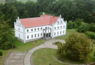 Aerial view of Levetzow manor house, © Herrenhaus Levetzow / Bernd Lüskow