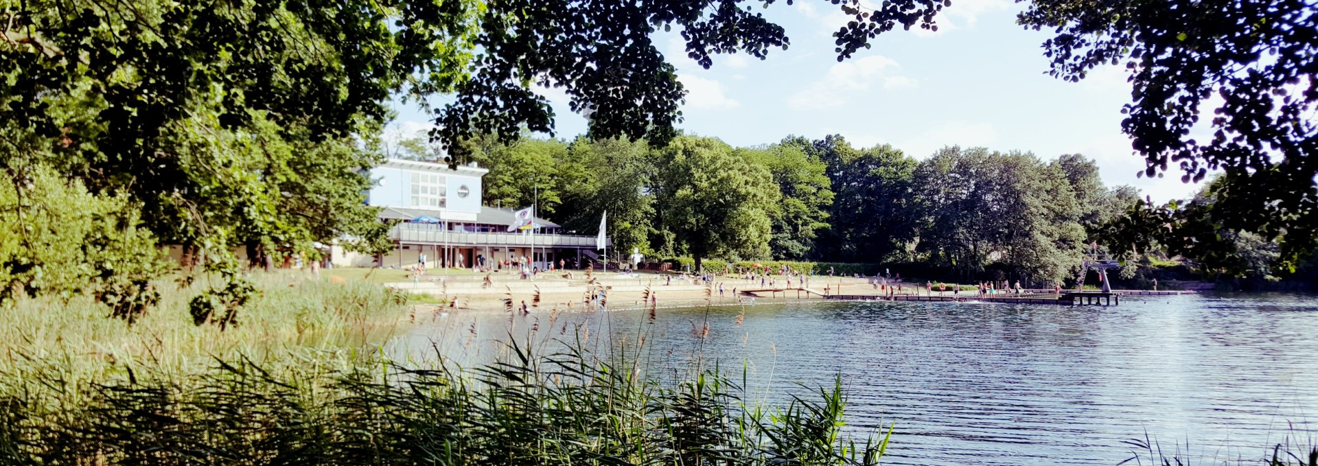 Bathing establishment Glambeck Lake, © Stadt Neustrelitz/Anne Dziallas