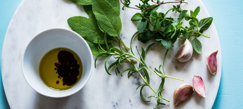 Herbs | Symbol photo, © Joanna Kosinska / Unsplash