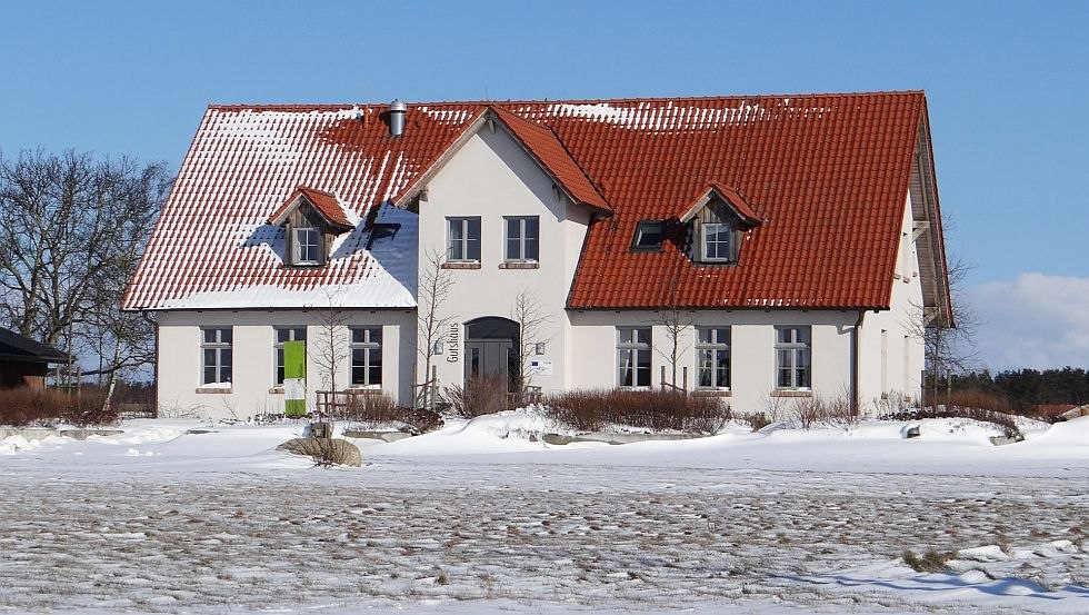Gezellig zelfs in de winter - vooral bij het vuur in de open haard kamer, © LandWert Schulbauernhof e.V./Sandra Pöttrich