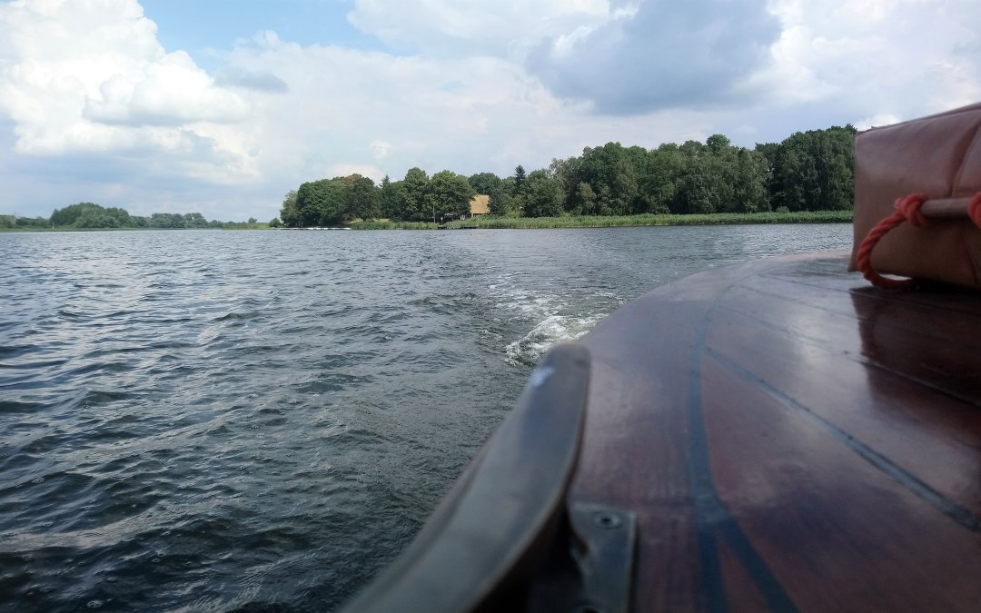 View from the launch Regulus to the castle wall island, © Jana Koch