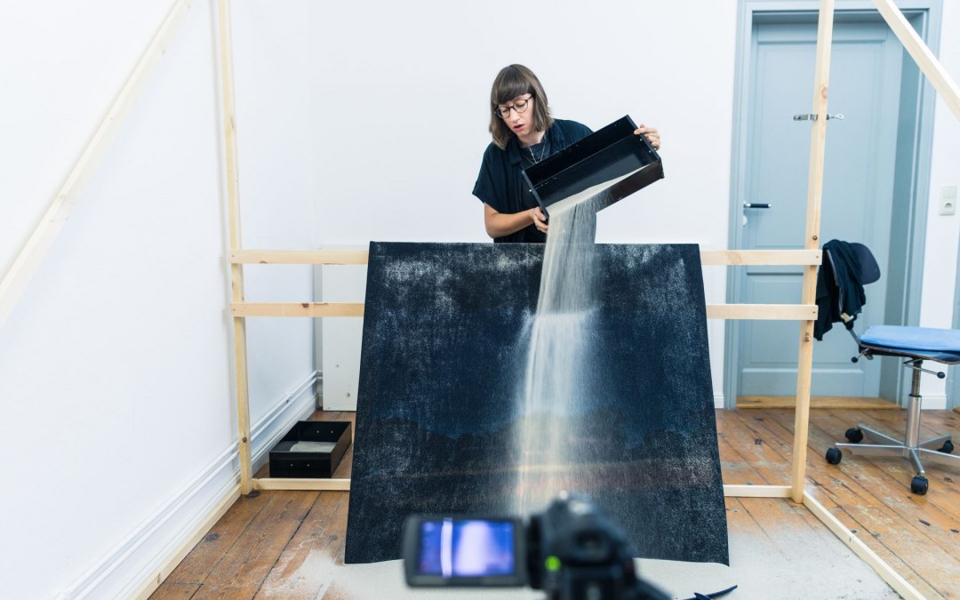 Installatie- en videokunstenaar Suse Itzel 2018 in Künstlerhaus Lukas, © TMV/Süß