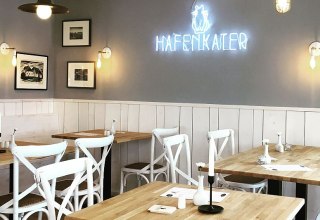Visit us in our restaurant, © Hafenkater