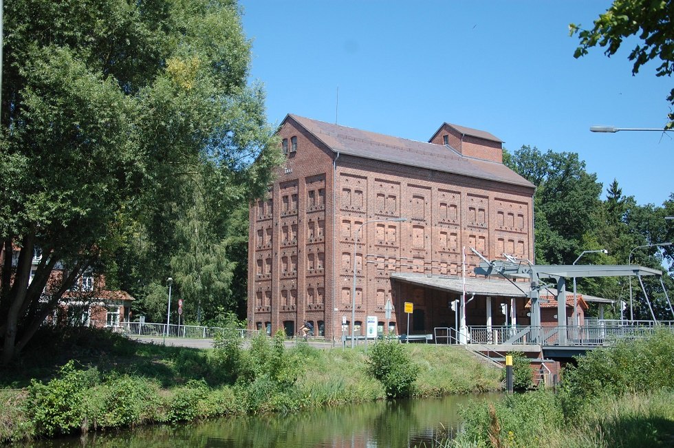 De voormalige korenmolen wekt vandaag de dag nog steeds elektriciteit op voor de gemeente., © Gabriele Skorupski