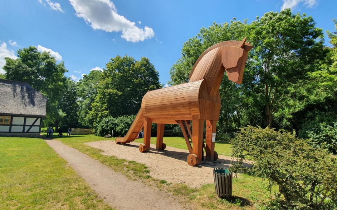 2025-05-27 13_29_17-Radtour _Zum Ursprung der Havel_ • Radtour » outdooractive.com und 7 weitere Sei, © Stadt Neustrelitz/ Anne Dziallas
