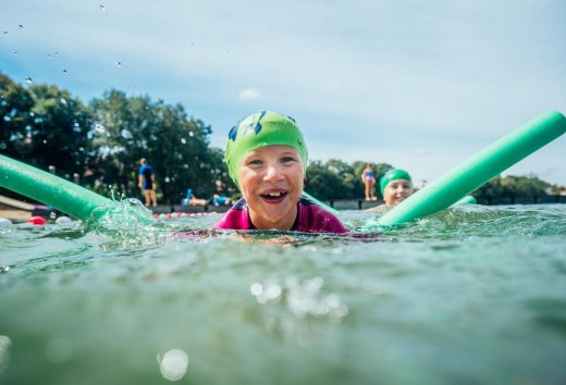 Zwemlessen voor kinderen in het Glambecker See zwemcentrum, © TMV/Gaensicke