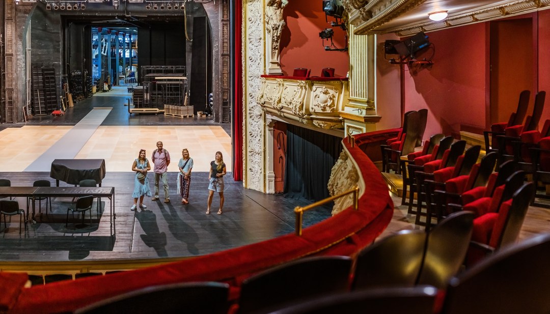 Kurtyna w górę w Mecklenburg State Theatre w Schwerinie, © TMV/Tiemann