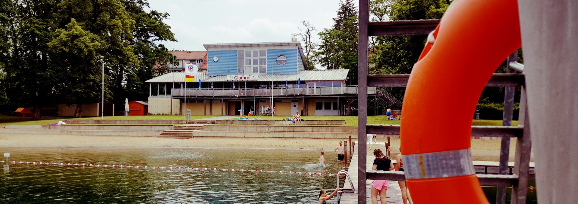 Bathing establishment Glambeck Lake, © Stadt Neustrelitz/Anne Dziallas
