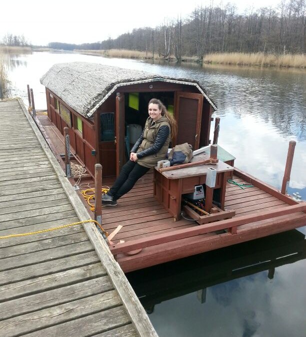The raft, which is easy to steer, is booked by families as well as fishing enthusiasts., © Eric Voshage