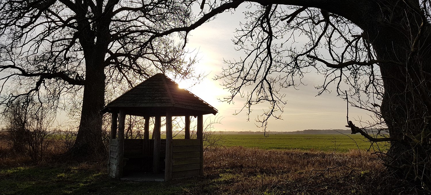 At any time of the year, the rest hut allows a wide view of the meadow landscape., © Verein Lewitz e.V.