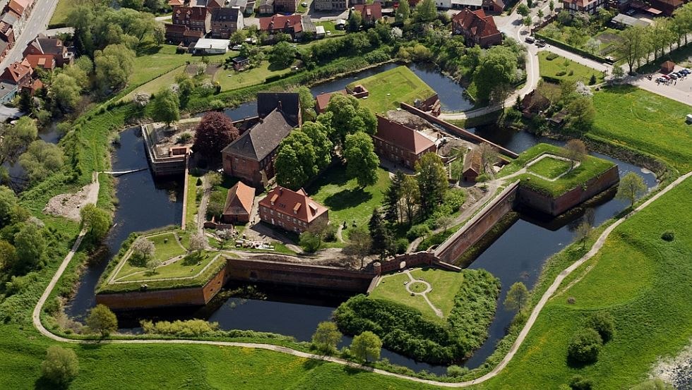 De vesting Dömitz is strategisch gelegen aan de rivier de Elbe, © Tourismusverband Mecklenburg-Schwerin e.V.