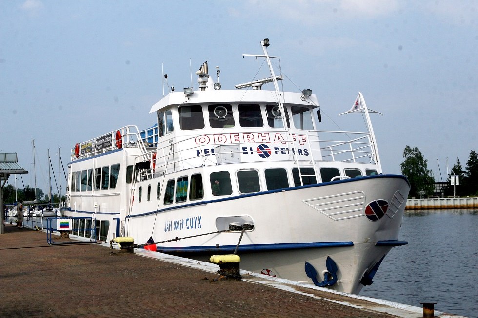 Passenger ship of the Oderhaff shipping company Peters, © Sabrina Wittkopf-Schade