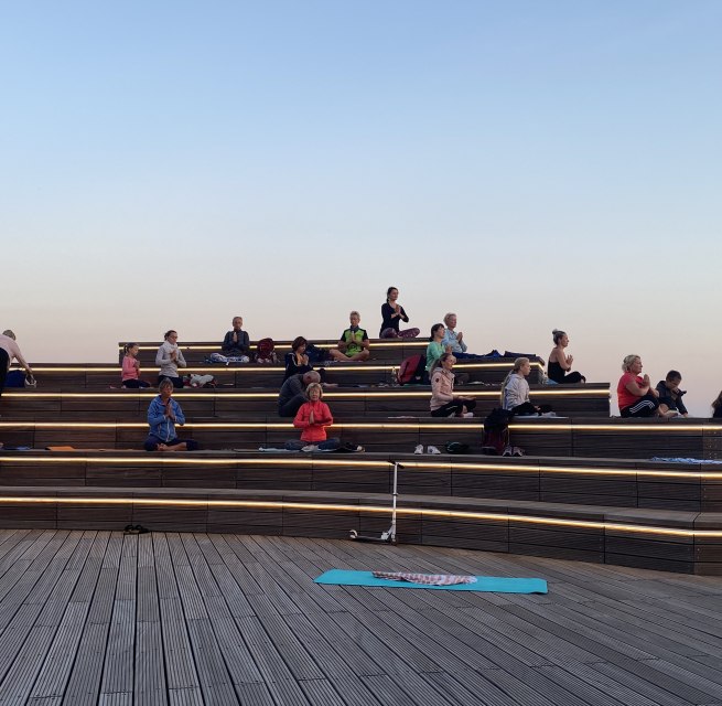 © Sonnenaufgangs-Yoga