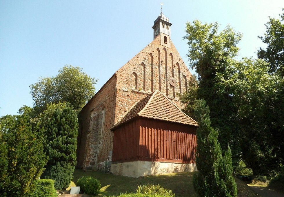 Uitzicht op de Gustow kerk, © Tourismuszentrale Rügen