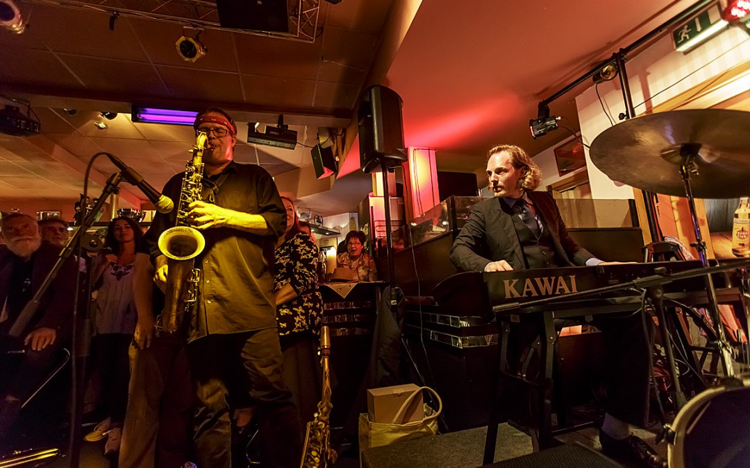 Jamsessie van het Ahrenshoop Jazzfestival 2017 in de TUTE bar, © Kurverwaltung Ahrenshoop · Foto Voigt & Kranz UG