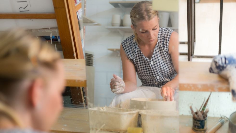 Lisa Kaufmann in her porcelain studio in Glashagen, © Alexander Rudolph, DOMUSimages