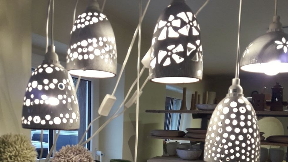 Lamps with white crackle glaze, © Karoline Höppner