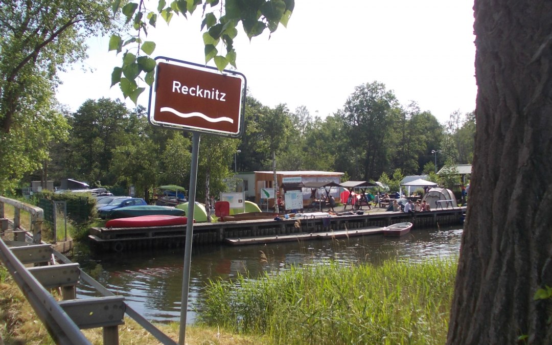Water hiking rest area Marlow - IOvernight stay in tent - Snack, © H. Stypmann
