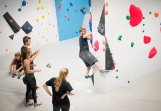 Great routes, lots of fun, great atmosphere - a hall full of new friends., © Felshelden Great routes, lots of fun, great atmosphere - a hall full of new friends., © Felshelden