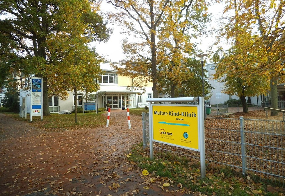 Klinika dla matki i dziecka Baabe - widok z zewnątrz jesienią -, © Tourismuszentrale Rügen