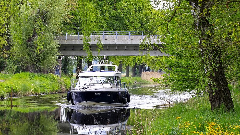 Je kunt de natuur van dichtbij bewonderen op een woonboot op de Elde-Müritz waterweg, © Ralf Ottmann