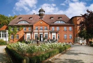 The Hotel Schloss Basthorst exterior view, © Hotel Schloss Basthorst