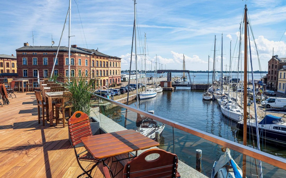 Harbor terrace in the Hanseatic City of Stralsund, © TMV/Tiemann
