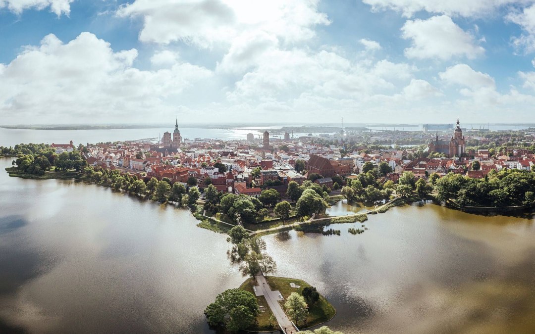 View of the old town of the Hanseatic City of Stralsund, © TMV/Gänsicke